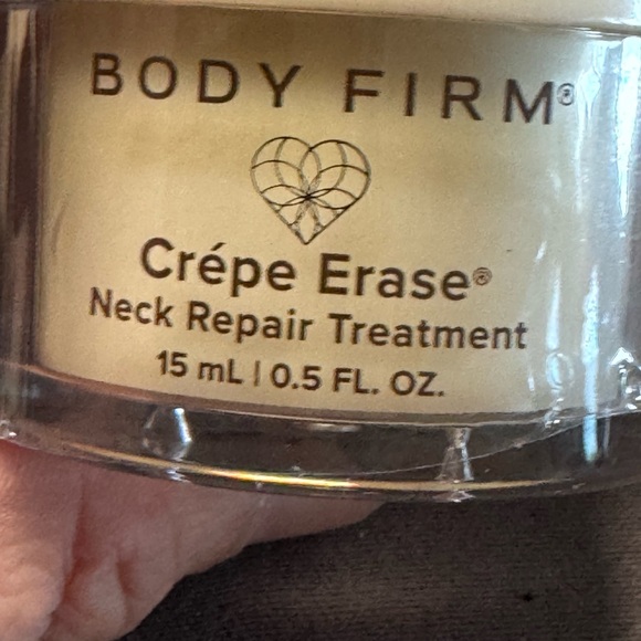 Body Firm Crêpe Erase Neck Repair Treatment